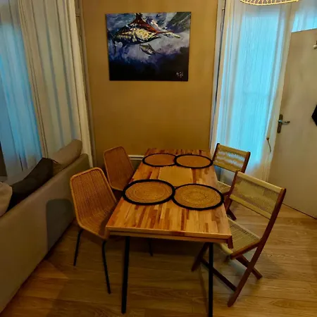 Appartement Bright, Spacious A Stone's Throw From Les Halles Sète