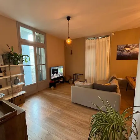 Appartement Bright, Spacious A Stone's Throw From Les Halles *
