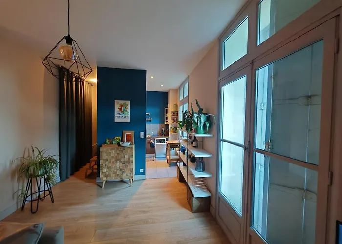 شقة Bright, Spacious A Stone's Throw From Les Halles *