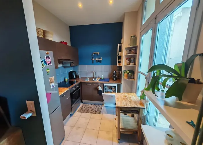 Bright, Spacious A Stone's Throw From Les Halles *