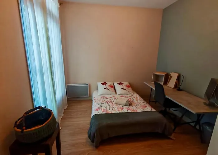 شقة Bright, Spacious A Stone's Throw From Les Halles *